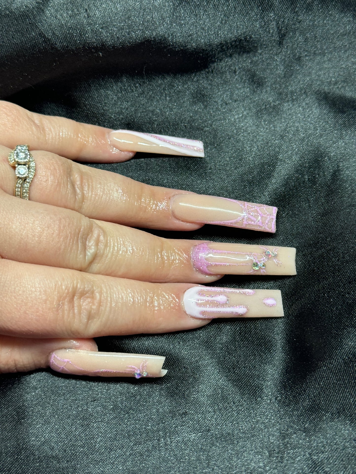 Toasted Almond (glow)